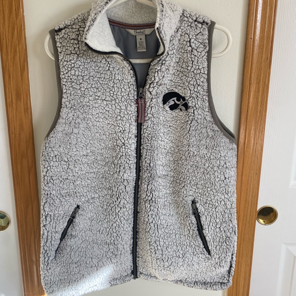 Iowa Hawkeye Vest - S, Gray
